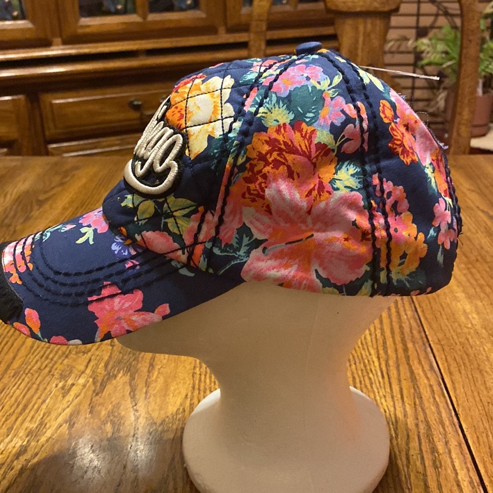 NWOT Robin Ruth hat - Picture 2 of 9